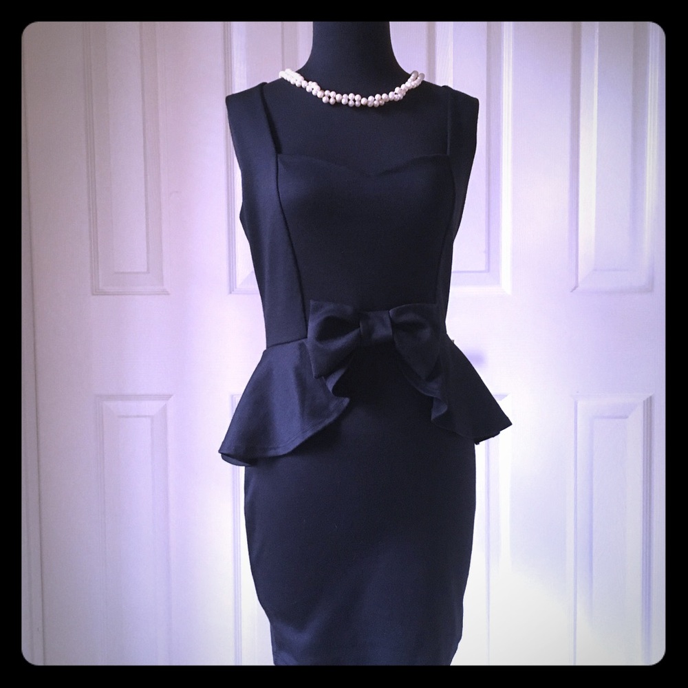 Black Peplum Dress, size 10, Stretch Fabric